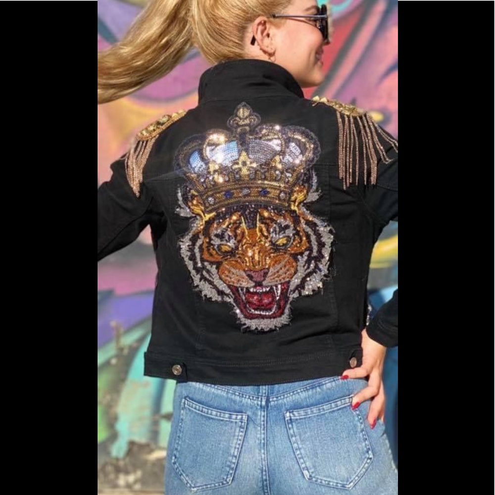 DENIM BLACK JEANS TIGER JACKET